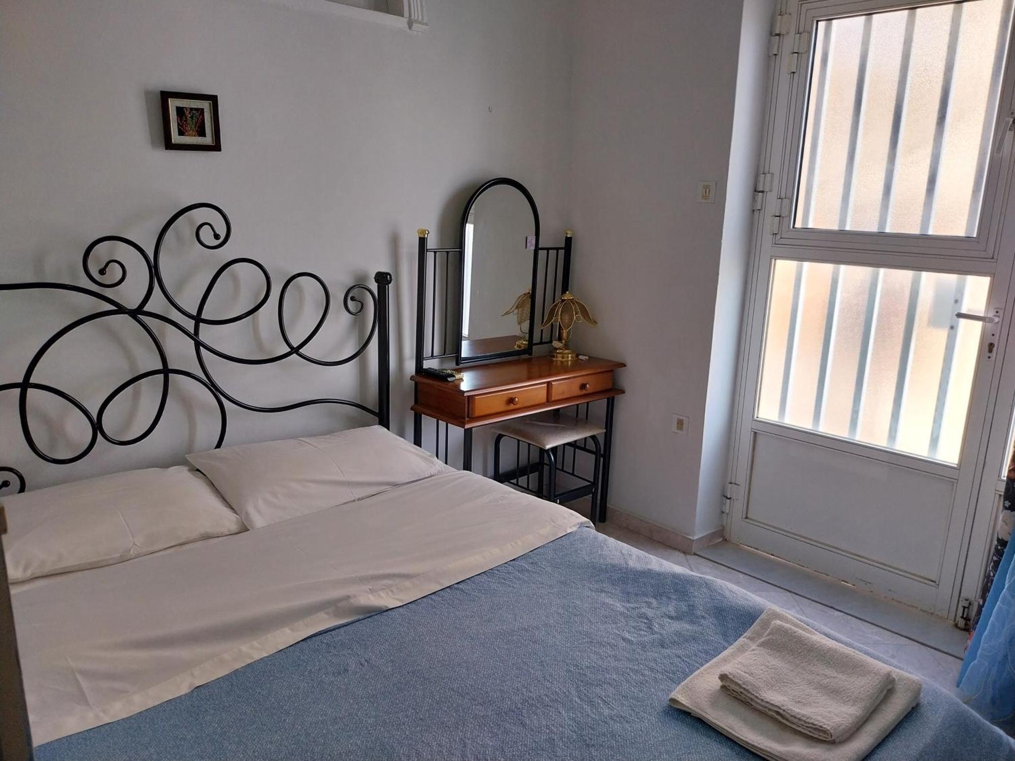 Hermoupoli Rooms Buitenkant foto